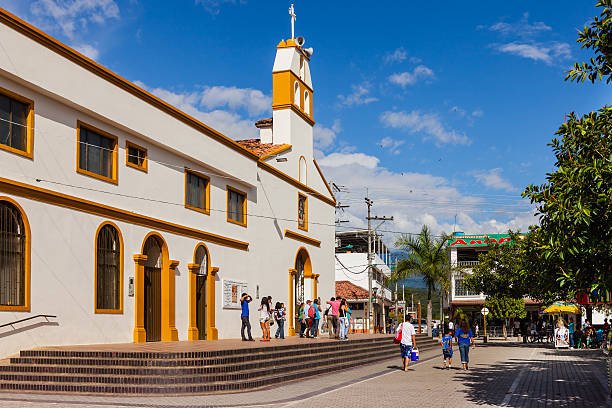 descubre-anapoima-colombia-como-conocer-colombia-en-bus-1