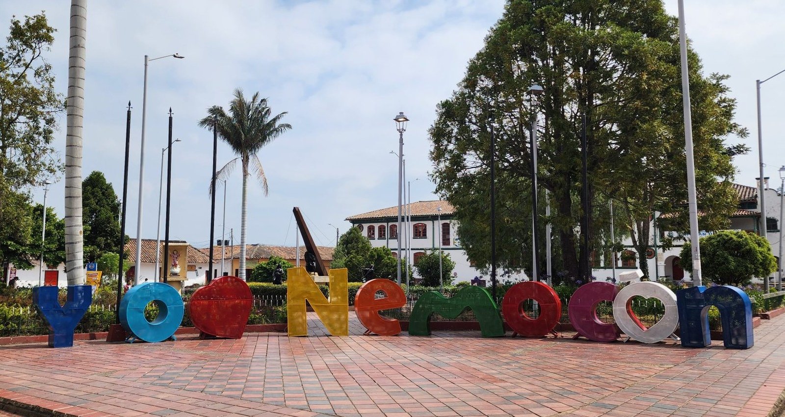 descubre-nemocon-colombia-como-conocer-colombia-en-bus-1